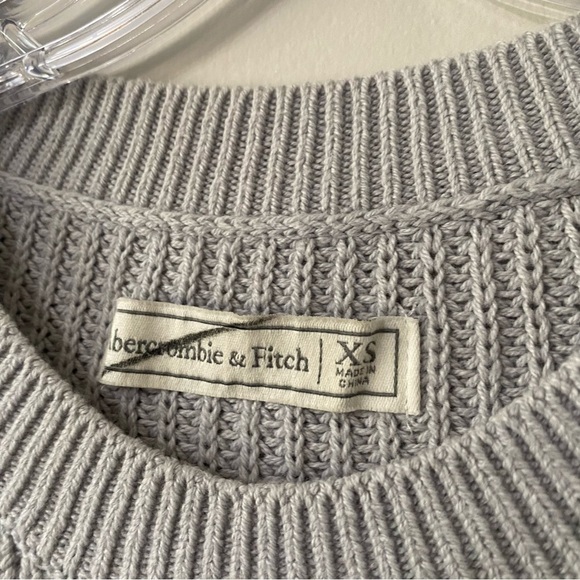 Abercrombie & Fitch Crewneck Pull Over Knit Balloon Sleeve Sweater - Picture 4 of 5